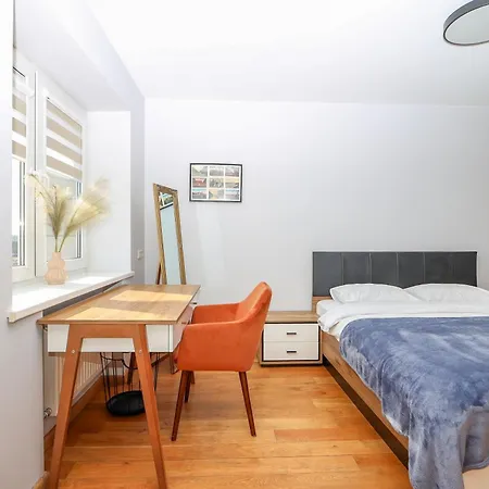 Cohost I City Centre Apt With River View *