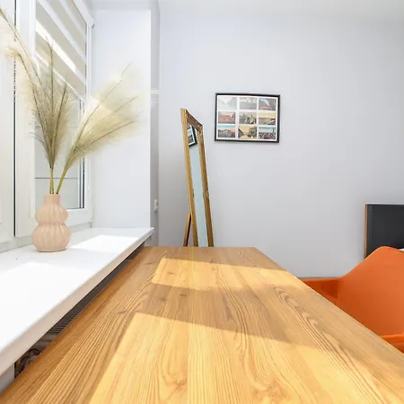 Apartment Cohost I City Centre Apt With River View