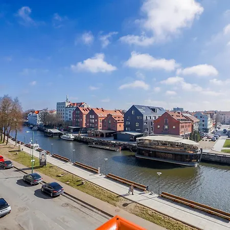 Cohost I City Centre Apt With River View