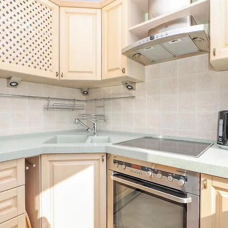 Cohost I City Centre Apt With River View Apartment