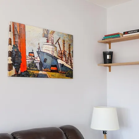 Cohost I City Centre Apt With River View