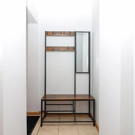 Cohost I City Centre Apt With River View