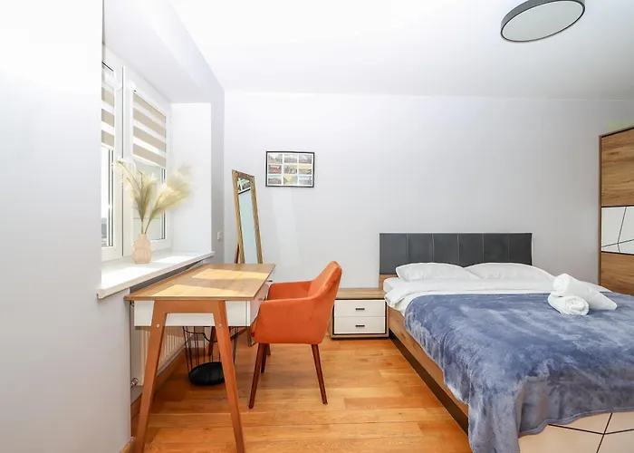 Cohost I City Centre Apt With River View *