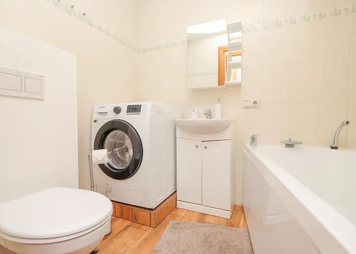 Cohost I City Centre Apt With River View Apartament *