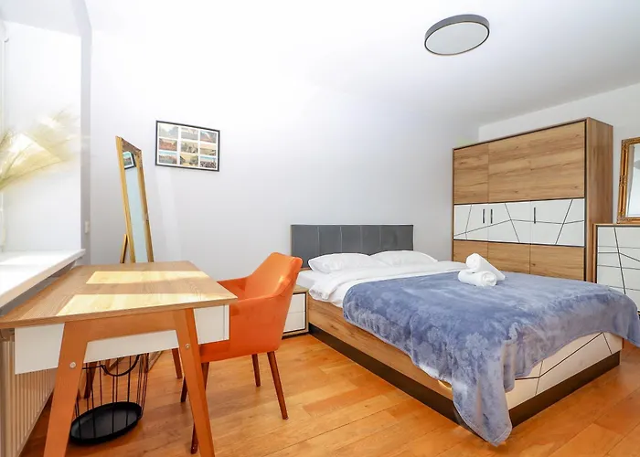 Cohost I City Centre Apt With River View Apartament Kłajpeda