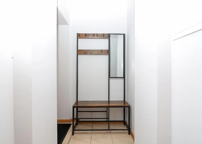 Cohost I City Centre Apt With River View